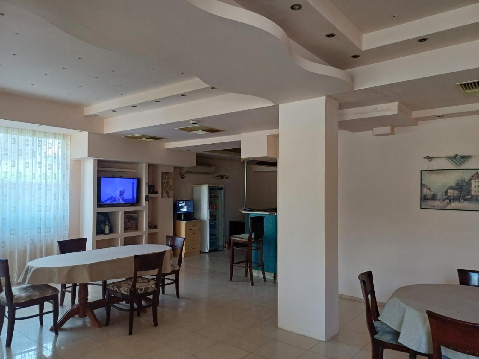 Hotel Интернационал Kulata Exterior foto
